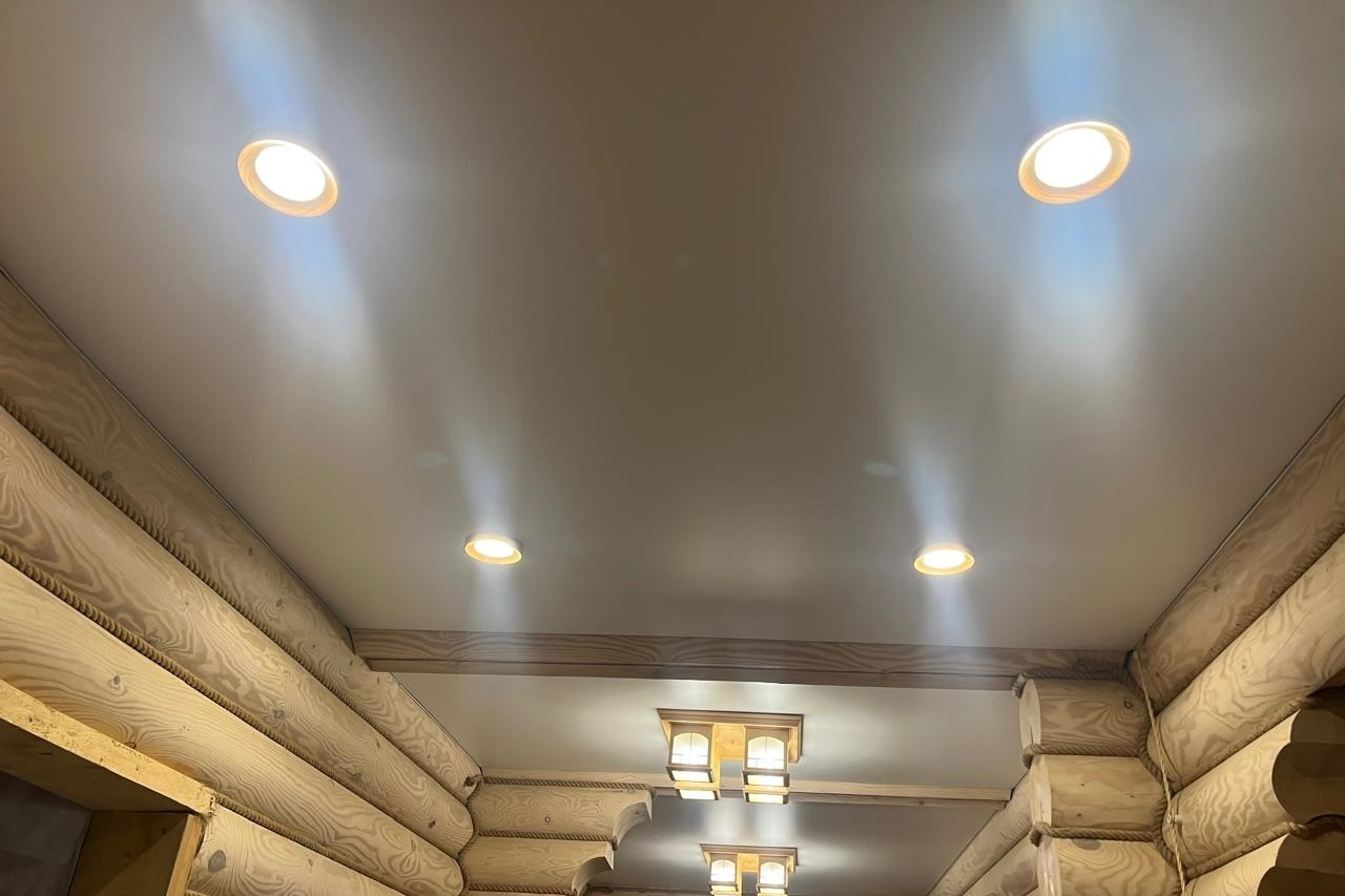 Матовый потолок в частный дом