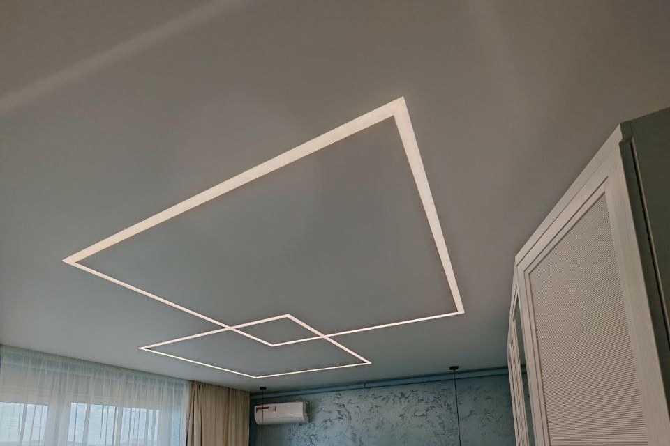 Световые линии в спальню