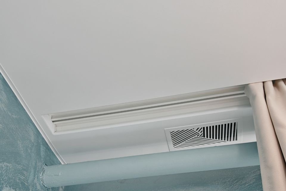 Световые линии в спальню