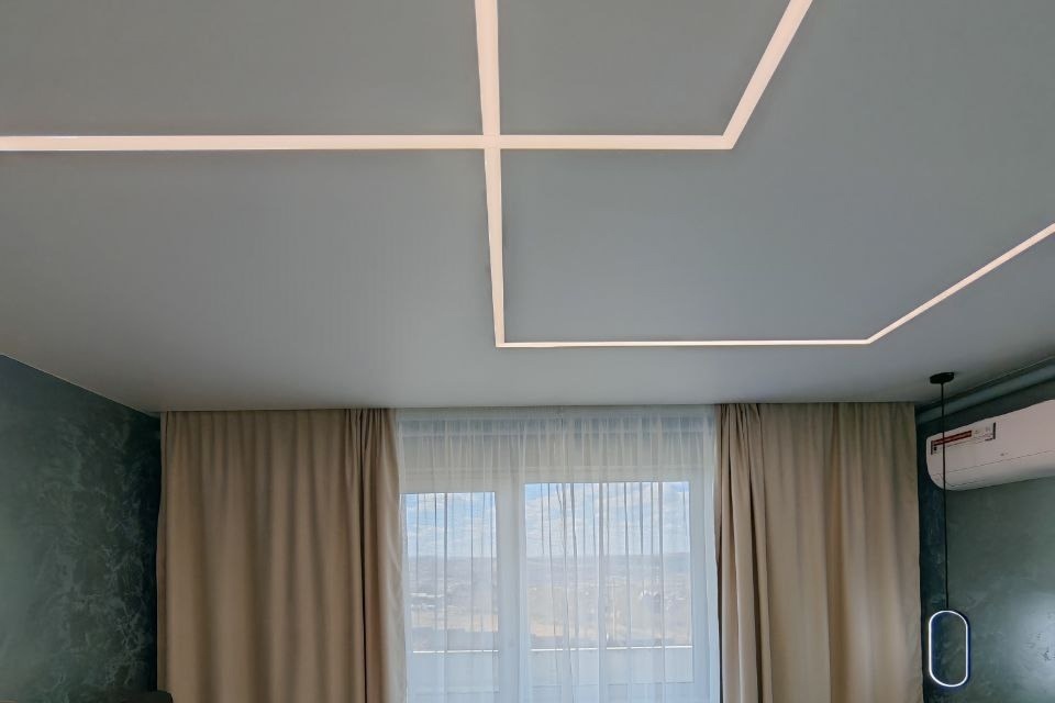 Световые линии в спальню