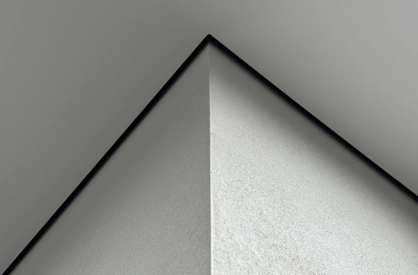 Теневые потолки с трековым светом