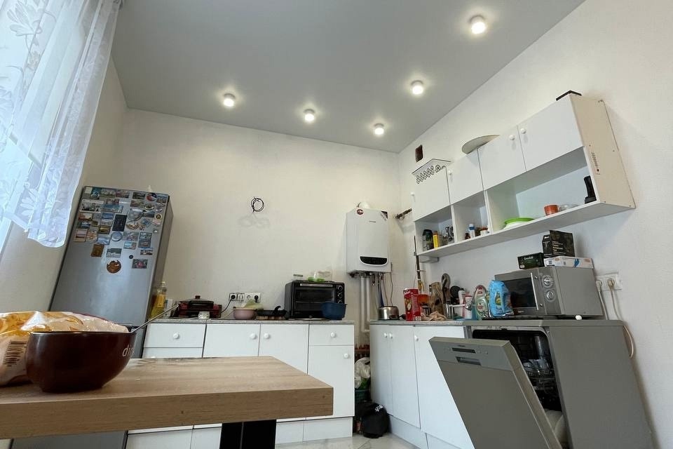 Сатиновый потолок в частный дом