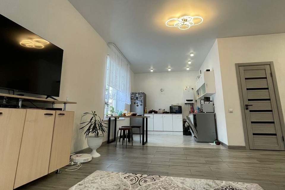 Сатиновый потолок в частный дом