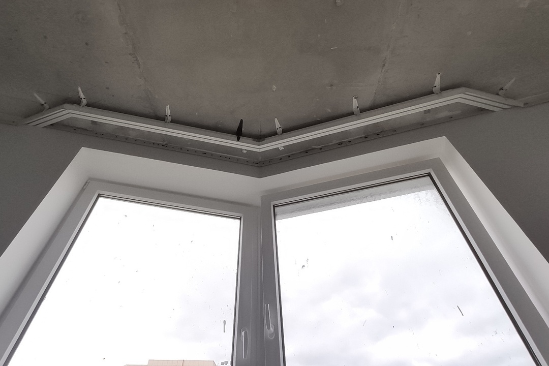 Трековая система + встроенный карниз на кухню