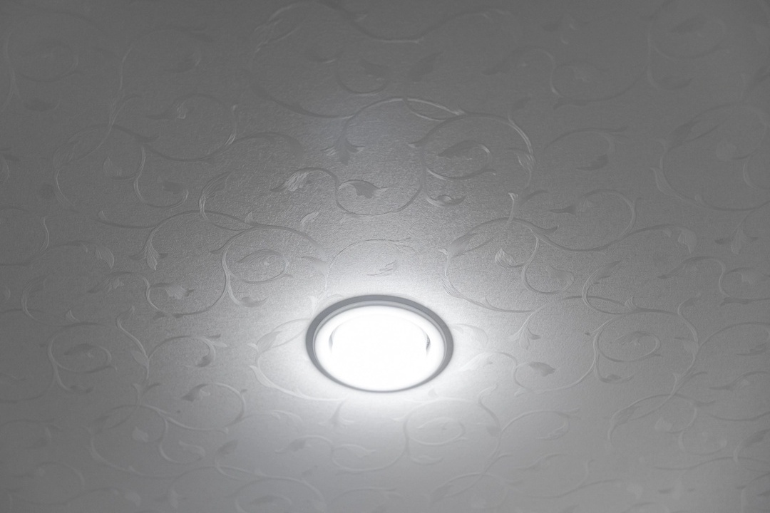 Фактурный потолок в коридор