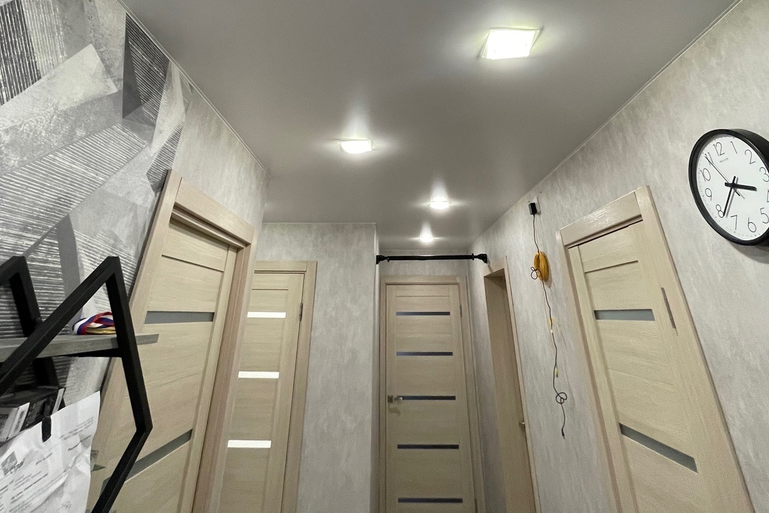 Матовый потолок в коридор